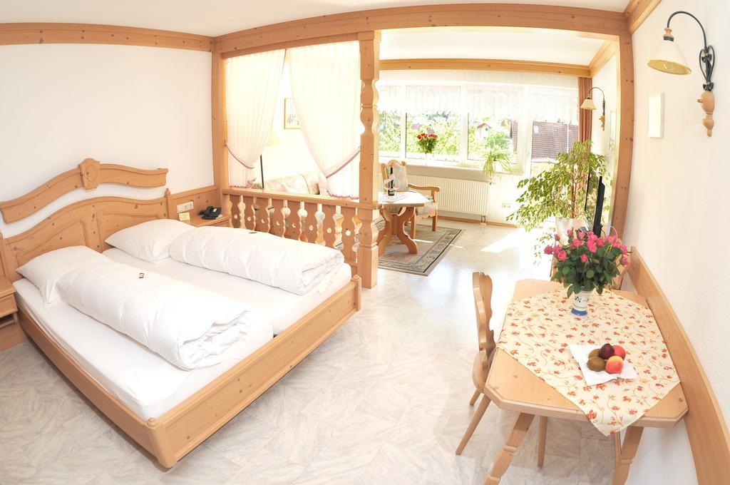Hotel Dernbachtal Esterno foto