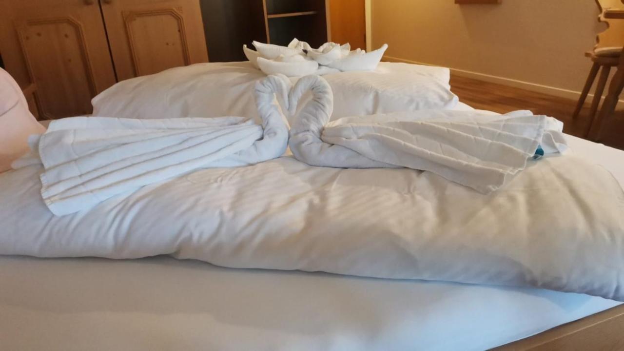 Hotel Dernbachtal Esterno foto